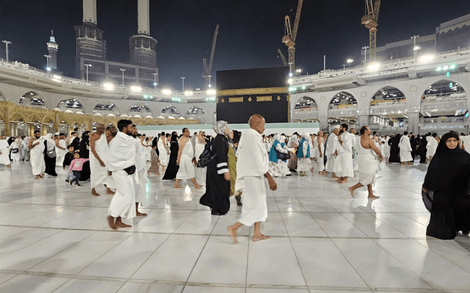 Managing Medical Emergencies During Umrah 4 Muslims performing Umrah
