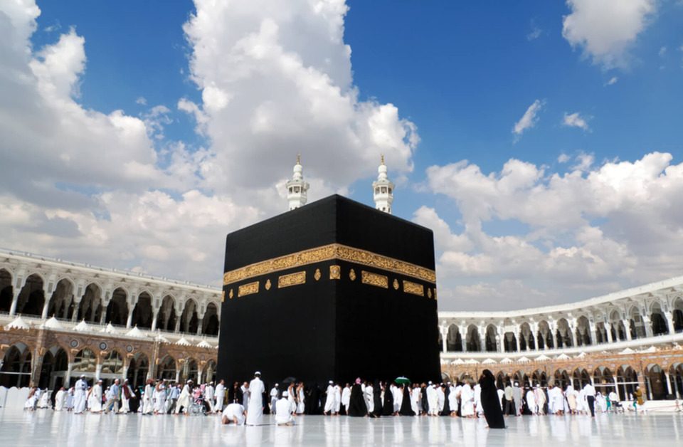 Umrah travel options in 2026